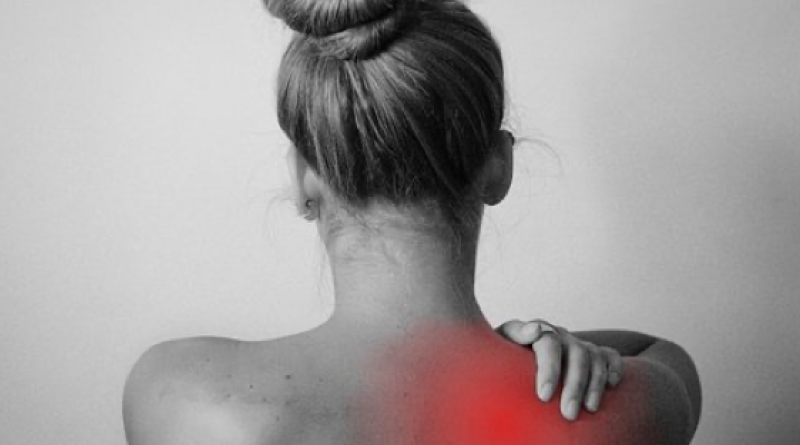 「肩の痛み」の原因、見逃してはいけない病気、対処方法を解説します。